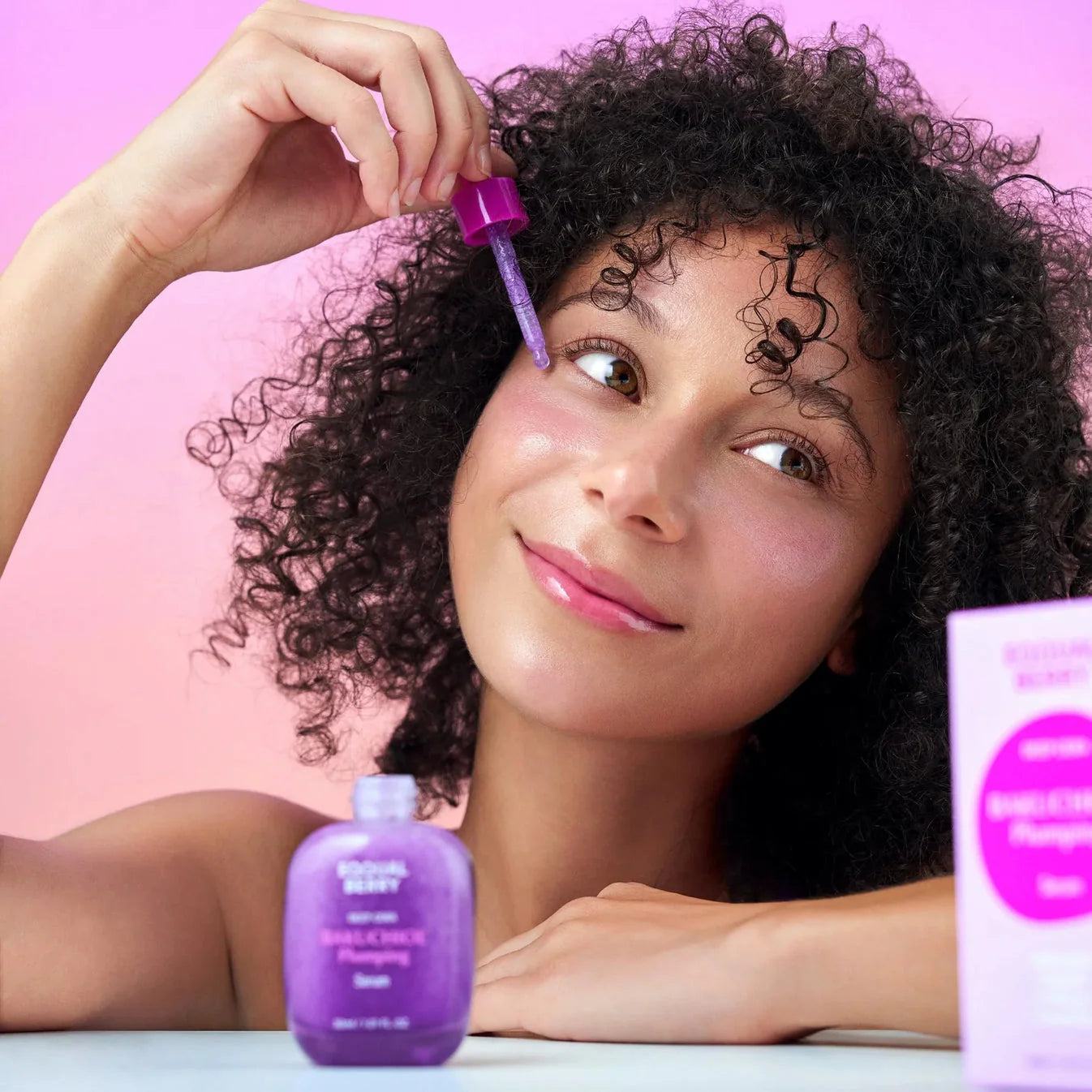 سيروم الباكوتشيول الطبيعي لشد وامتلاء البشرة ومحاربة التجاعيد من EQQUAL BERRY